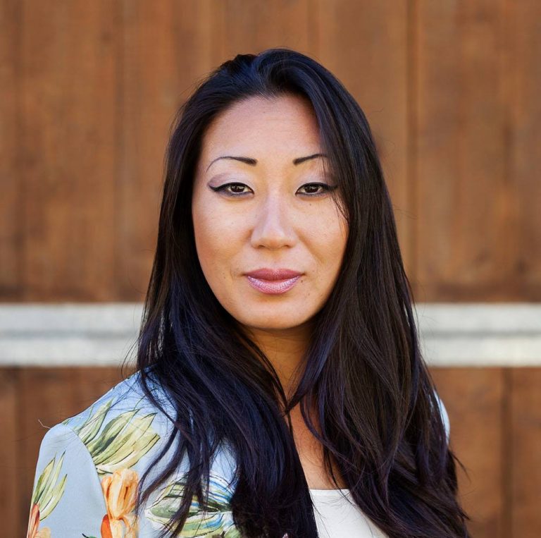 Ditte Young | Forfatter | Dyretelepatør | Clairvoyant | Equicoach | Underviser på Dyretelepatør Uddannelsen