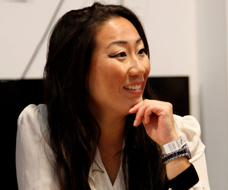 Ditte Young | Forfatter | Dyretelepatør | Clairvoyant | Equicoach | Underviser på Dyretelepatør Uddannelsen