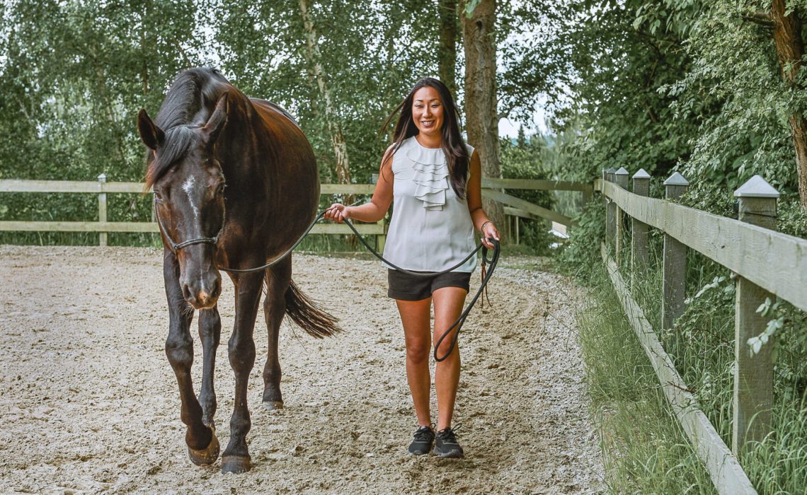 Ditte Young | Forfatter | Dyretelepatør | Clairvoyant | Equicoach | Underviser på Dyretelepatør Uddannelsen